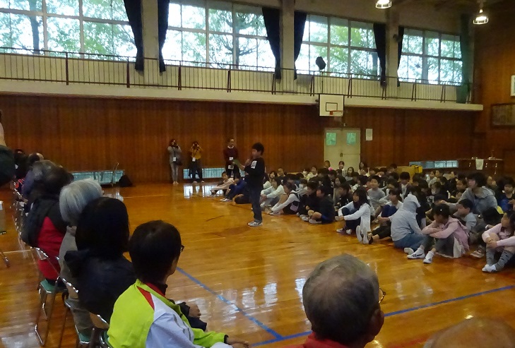 代表児童の発表