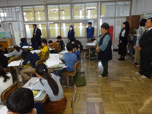 小学校授業参観の様子 小学校授業参観の様子
