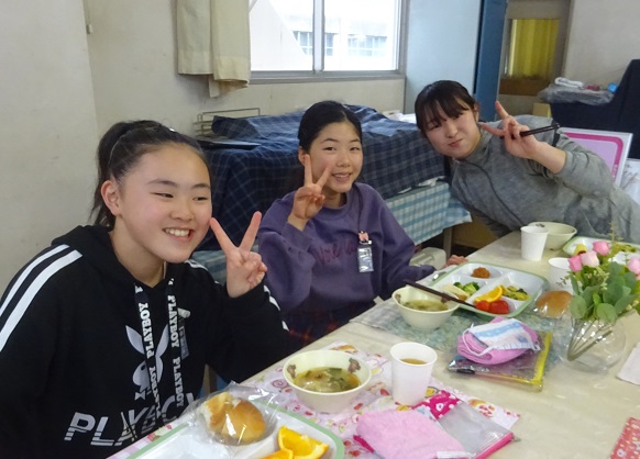 おいしさにピース