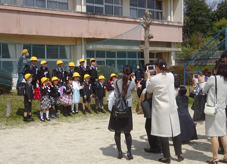 同じ幼稚園だったのかな 同じ幼稚園だったのかな