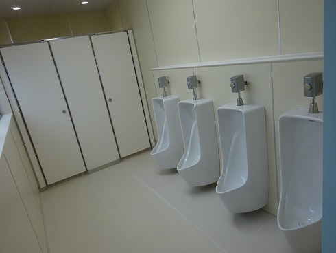 男子トイレの様子 男子トイレの様子