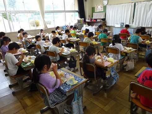 給食 給食