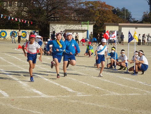 6年生障がい物リレー