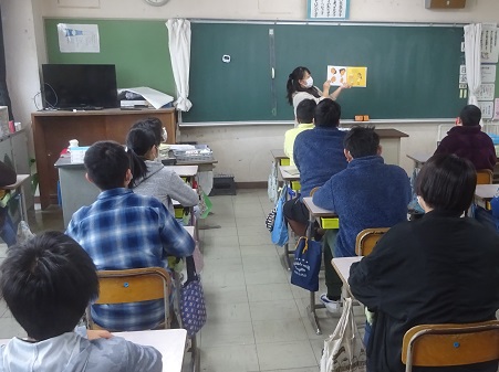 朝の読み聞かせ
