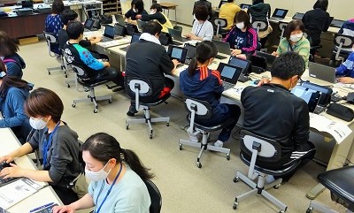 職員みんなで 職員みんなで