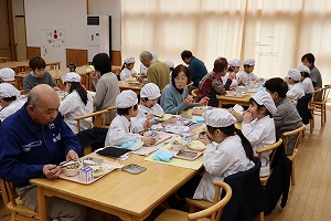 ボランティアとの給食１