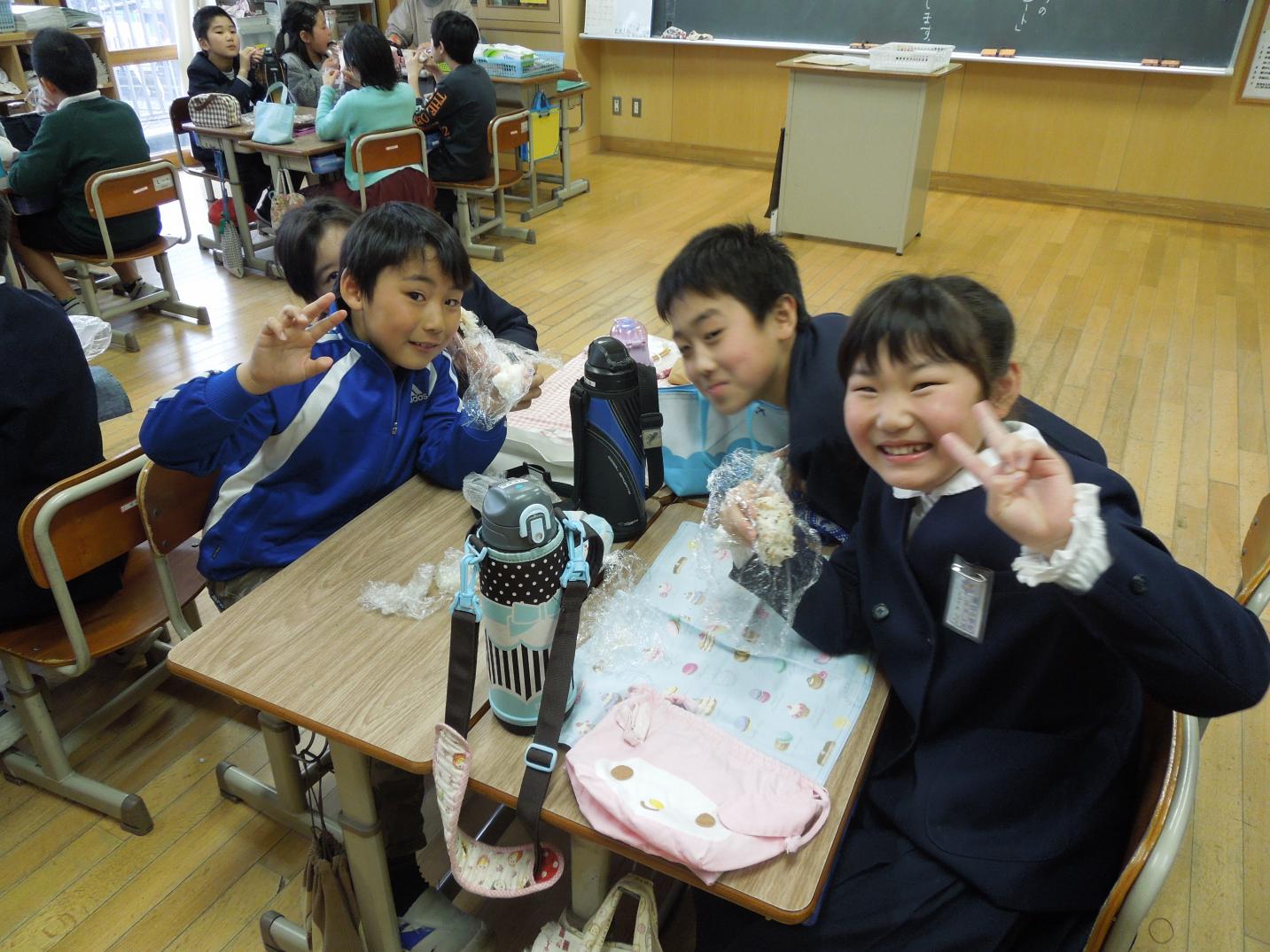 おにぎり (3) おにぎり (3)