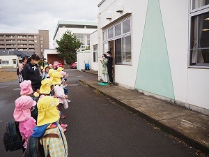 園外保育 園外保育