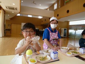 給食