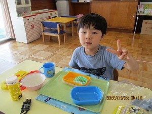 給食はな