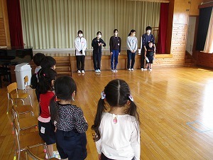 大学生とふれあい 大学生とふれあい
