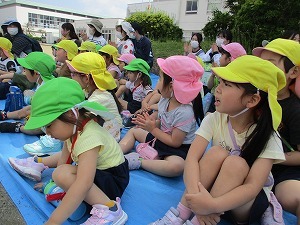 小学校へ 小学校へ