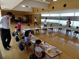 学校給食 