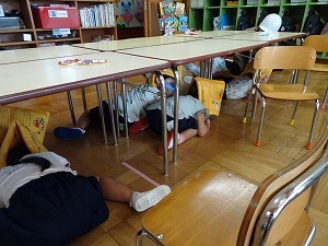 避難訓練 避難訓練