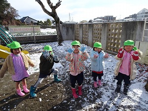 雪遊び 