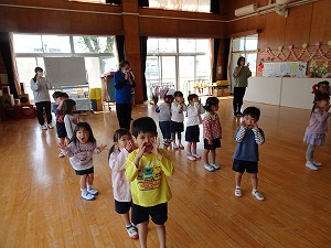元気に (8) 元気に (8)