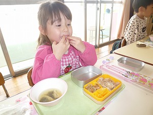 給食 (4)