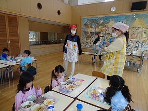 給食体験 (1) 給食体験 (1)