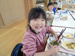 給食体験 (2) 給食体験 (2)