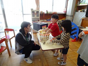 大学生 (2) 大学生 (2)