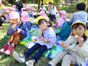 園外保育 (19) 園外保育 (19)