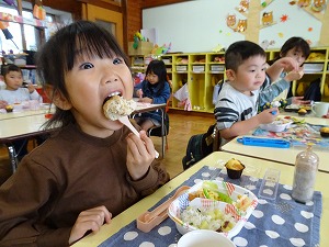 誕生会 (11) 誕生会 (11)