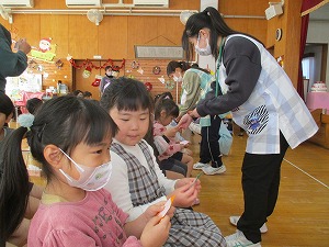 誕生会 (20) 誕生会 (20)
