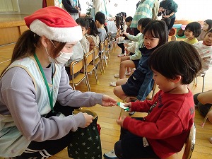 誕生会 (2) 誕生会 (2)