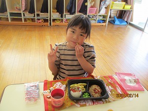 2月誕生会 (22)