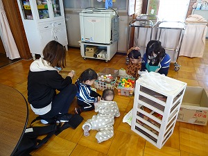 奉仕作業 (4) 奉仕作業 (4)