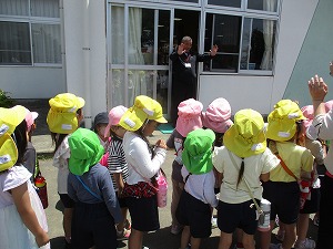 小学校に挨拶 小学校に挨拶