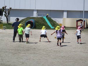 だるまさんがころんだ だるまさんがころんだ