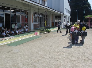 行ってきます 行ってきます