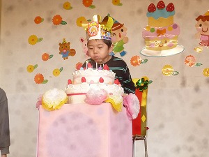 誕生会 (15) 誕生会 (15)