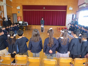 終業式 (1) 終業式 (1)