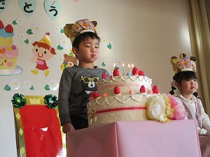 誕生会 (8) 誕生会 (8)