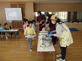 年中・配膳1 年中・配膳1
