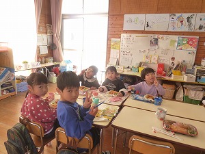 誕生会 (29) 誕生会 (29)