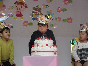 誕生会 (12) 誕生会 (12)