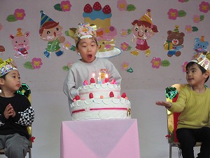 誕生会 (14) 誕生会 (14)