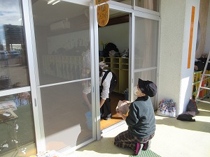 奉仕作業 (2) 奉仕作業 (2)