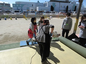 奉仕作業 (4) 奉仕作業 (4)