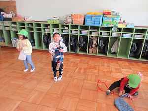 学校探検 (28) 学校探検 (28)