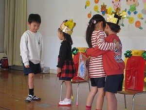 誕生会 (12) 誕生会 (12)