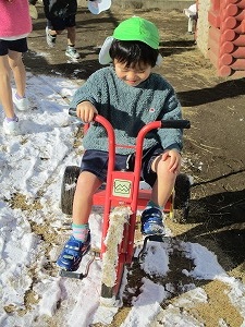雪 (25) 雪 (25)