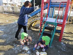 雪 (13) 雪 (13)