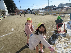 雪 (11) 雪 (11)