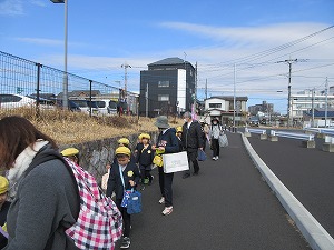 中学生 (2) 中学生 (2)