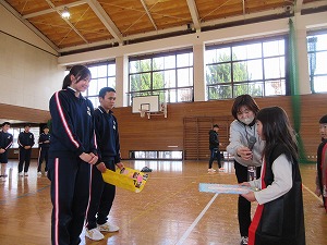 中学生 (9) 中学生 (9)