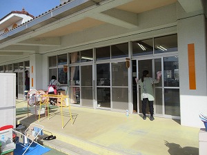 奉仕作業 (2) 奉仕作業 (2)